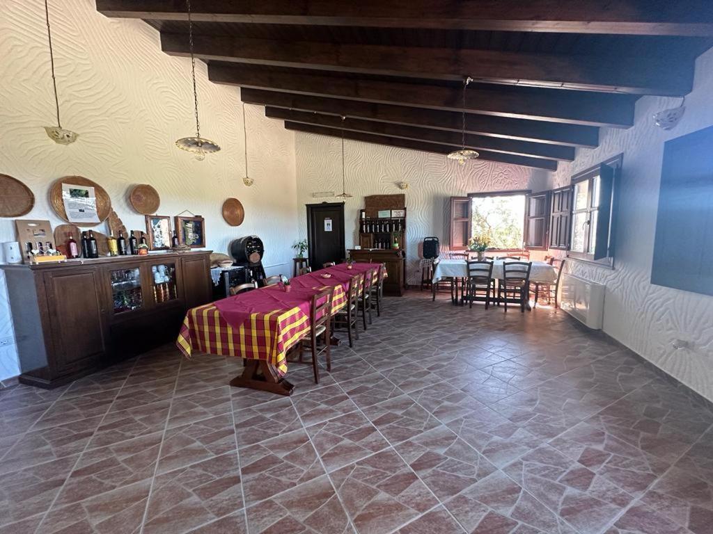 Agriturismo La Fillirea Sant' Antonio di Santadi Exterior foto